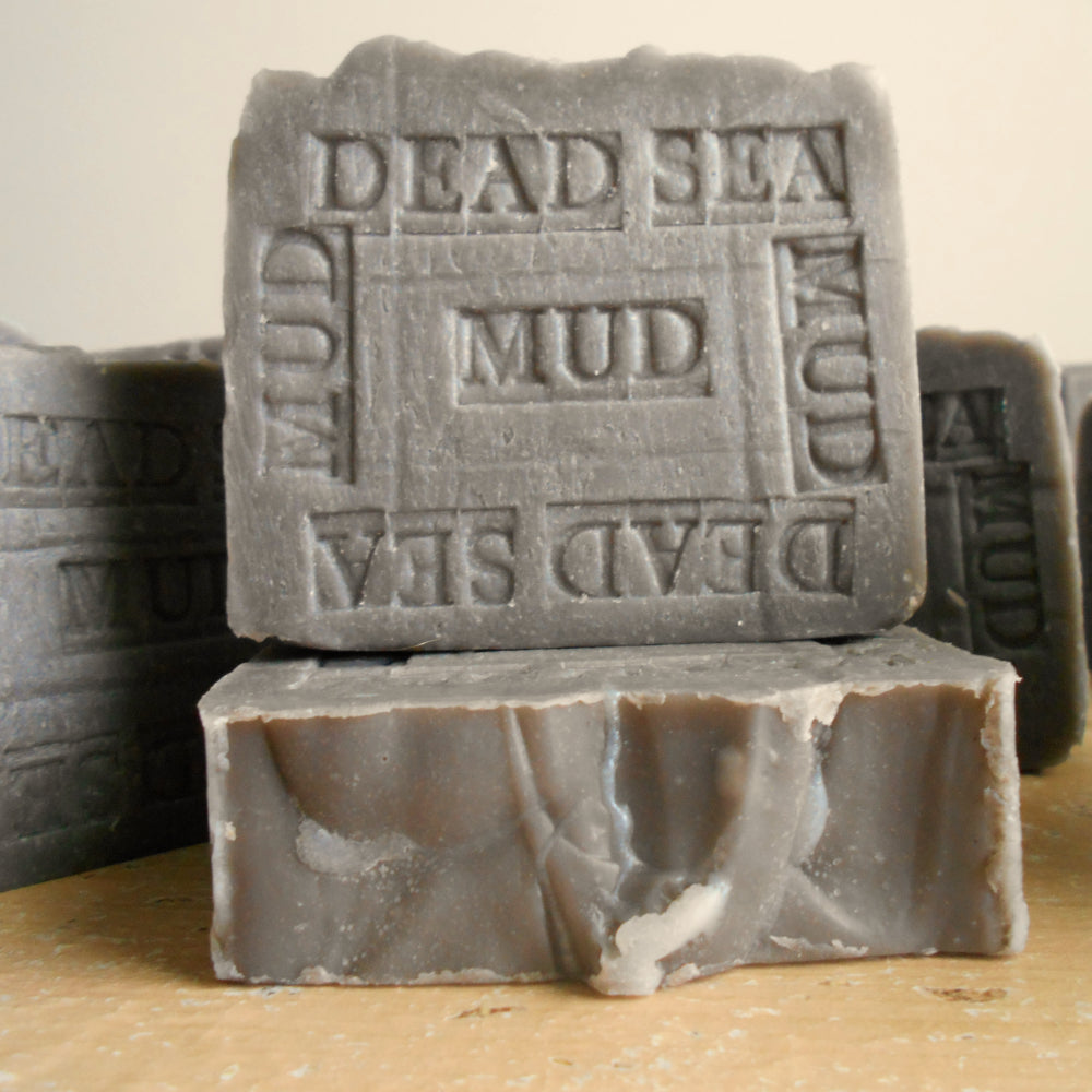 Dead Sea Mud reduces signs of aging, improves circulation, shrinks large pores, rinses away blackheads and helps clear acne